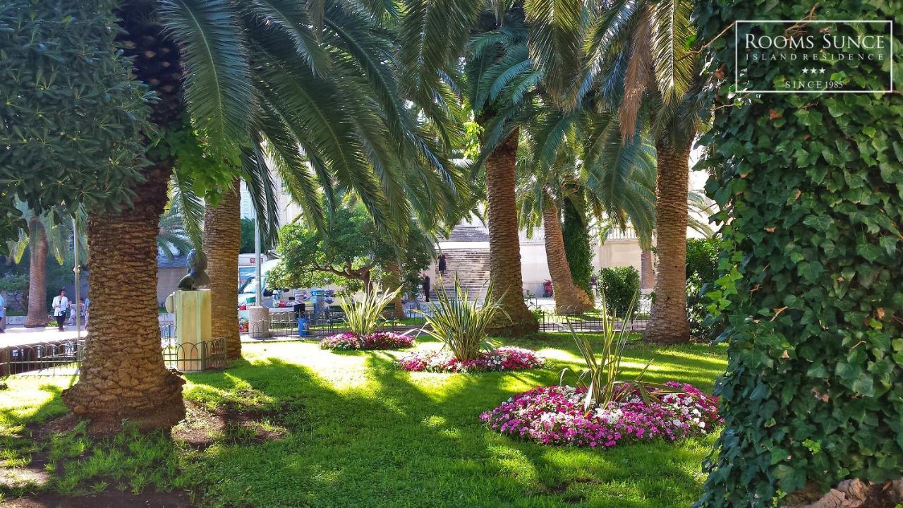 Apartments Residence Sunce Supetar - Cozy Base To Stay And Explore Island Brac Free Parking المظهر الخارجي الصورة